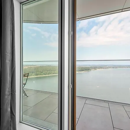 Penthouse On 35th Floor