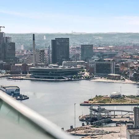 Penthouse On 35th Floor Apartment Århus