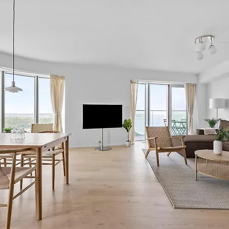 Apartment Penthouse On 35th Floor *