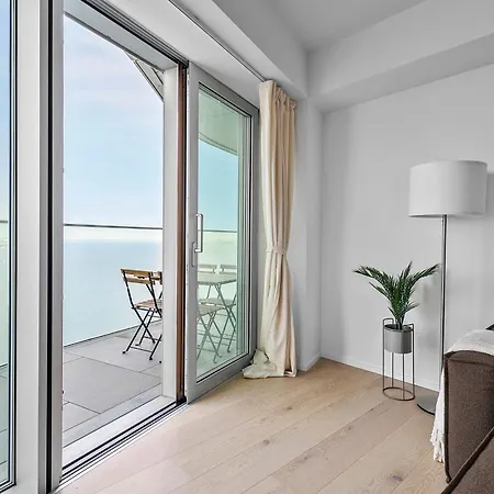 Penthouse On 35th Floor *